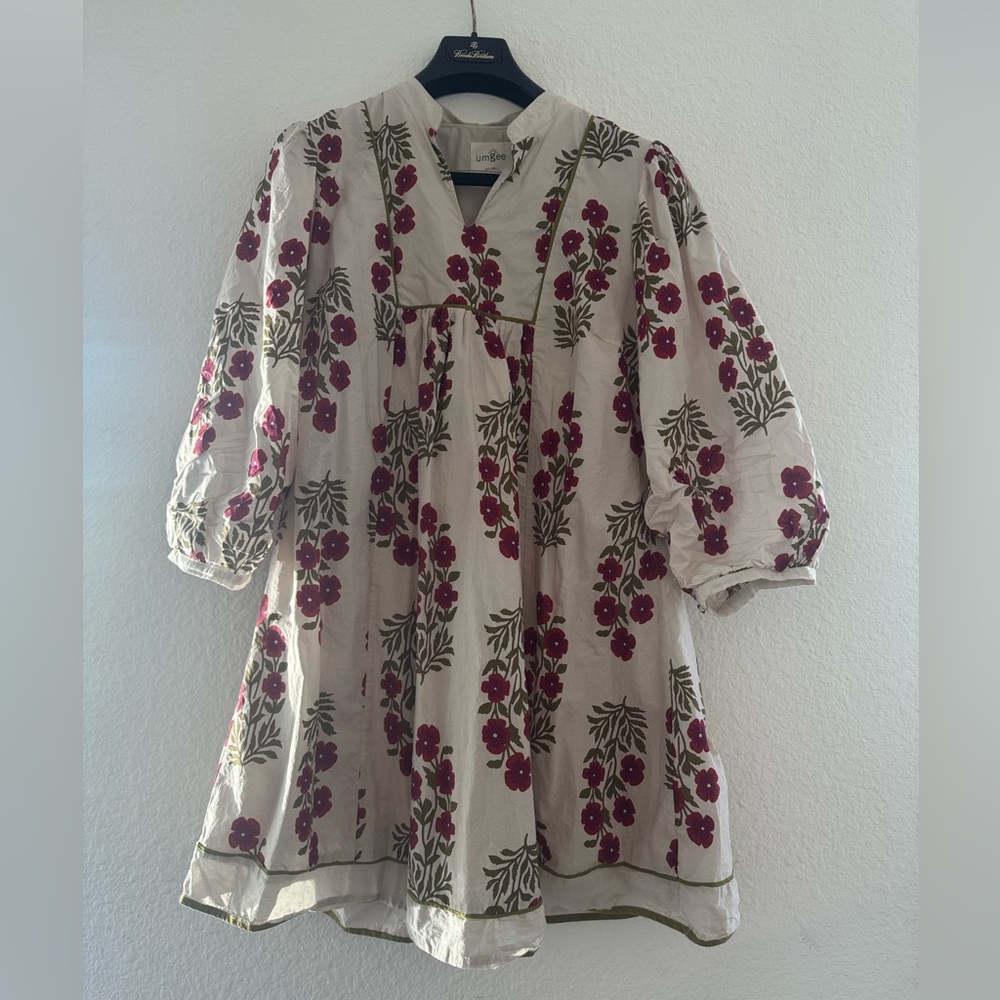 UmGee 3/4 Sleeve Floral Pink and Cream Lined Knee Length Dress